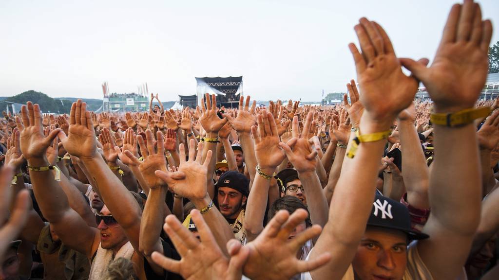 Fans beim Wu-Tang Clan Konzert am Openair Frauenfeld 2013. 