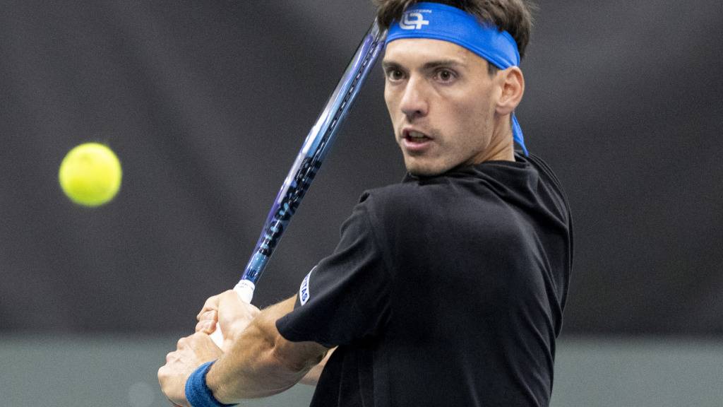 Marc-Andrea Hüsler fokussiert den Ball
