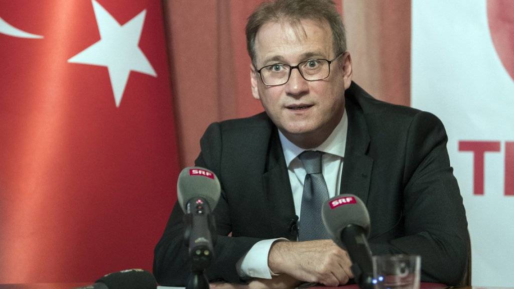 Der türkische Botschafter in der Schweiz, Ilhan Saygili, legte am Dienstag vor den Medien die offizielle Sicht der Türkei zum gescheiterten Putsch dar. Dabei kritisierte er den Westen.