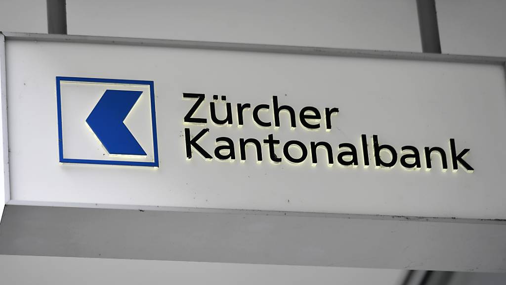 Die Zürcher Kantonalbank (ZKB) schafft ab dem 1. Januar 2024 die Jahresgebühren für Debitkarten und Privatkonten ab. Die Bank will damit ein Zeichen setzen.