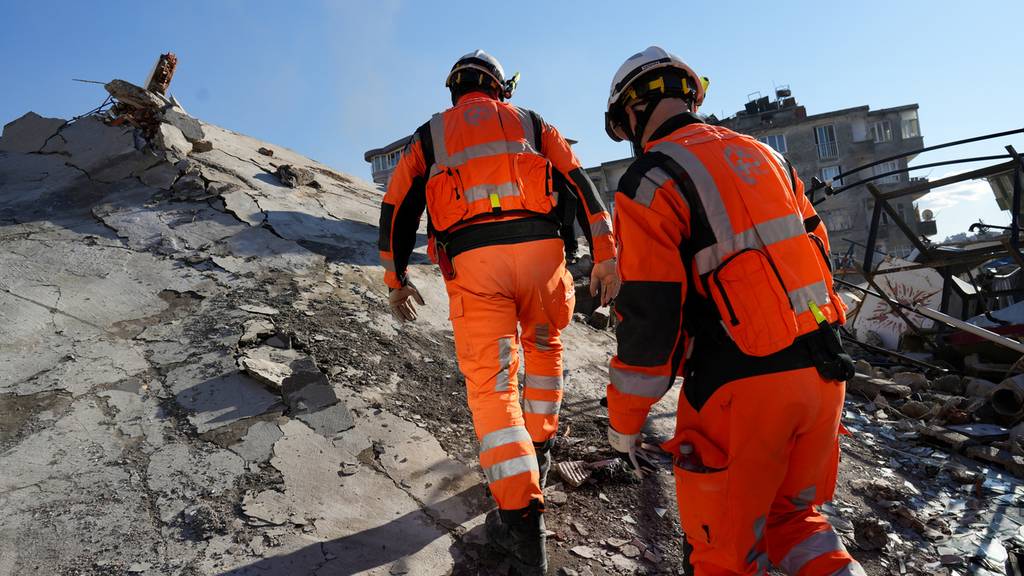 Schweizer Rettungskräfte haben bisher 9 Menschen gerettet