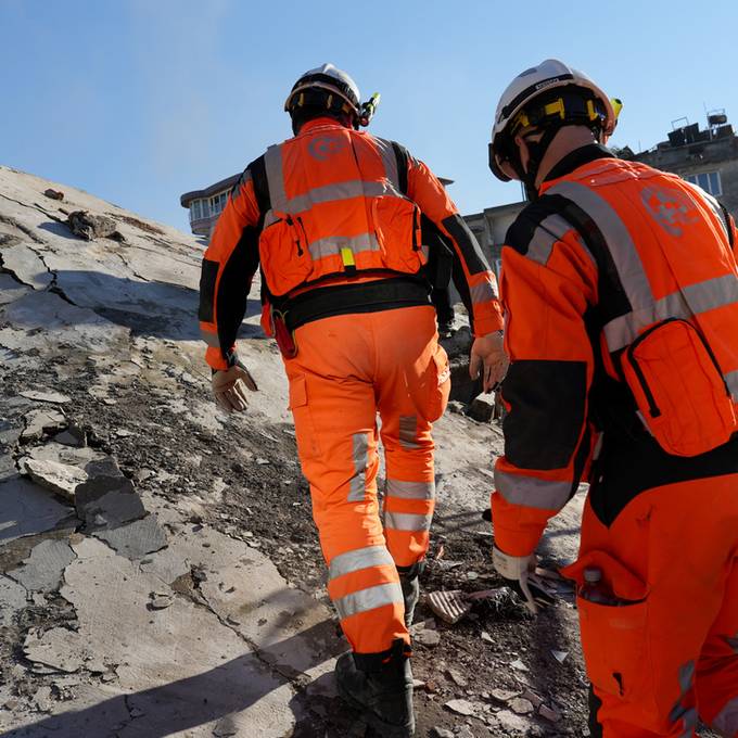 Schweizer Rettungskräfte haben bisher 9 Menschen gerettet