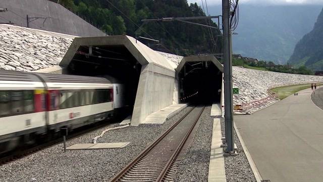 Historische Gotthard-Eröffnung