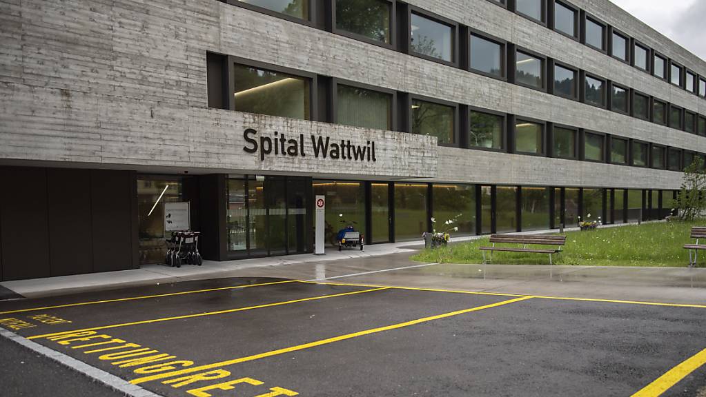 Die Stimmberechtigten von Wattwil entscheiden am kommenden Wochenende über den Kauf der Spitalliegenschaft vom Kanton für 9,5 Millionen Franken. (Archivbild)