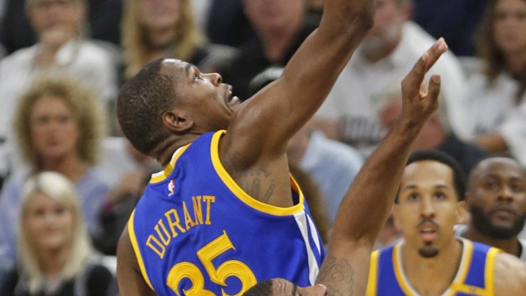 Kevin Durant holte für die in den Playoffs noch ungeschlagenen Golden State Warriors 33 Punkte