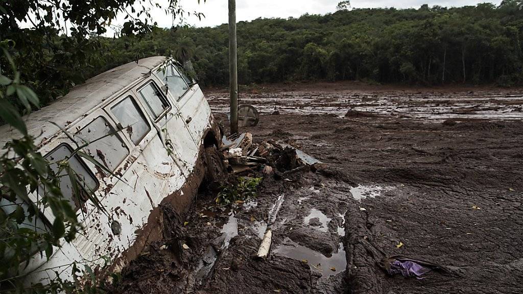 Nach dem Dammbruch an einer Eisenerzmine in Brasilien ist die Zahl der bestätigten Todesopfer auf 150 gestiegen. (Archivbild)