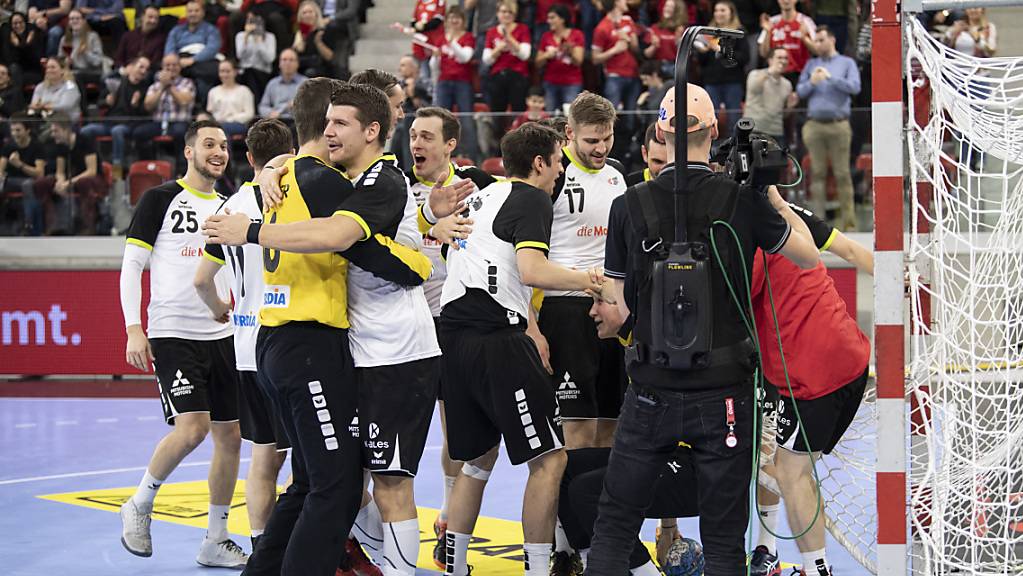 Die Schweizer Handballer gewinnen am Yellow Cup in Winterthur auch das zweite Spiel.