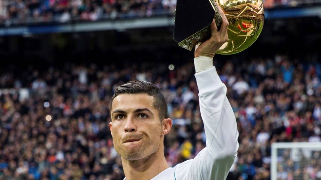 Gleich dahinter folgt Cristiano Ronaldo mit fünf Auszeichnungen