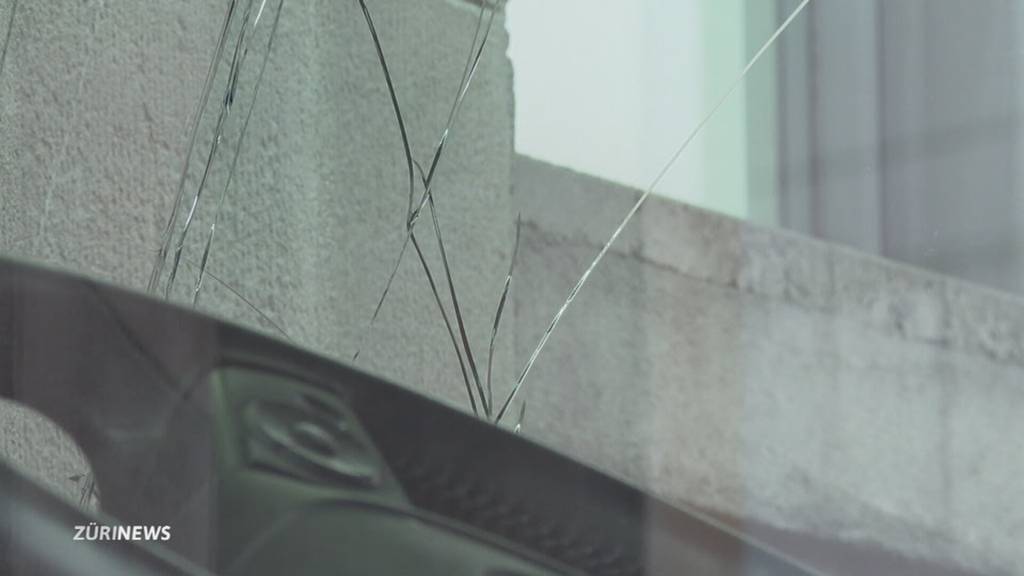 Touristenbus prallt in Zürich ins Kunsthaus – Chauffeur verletzt