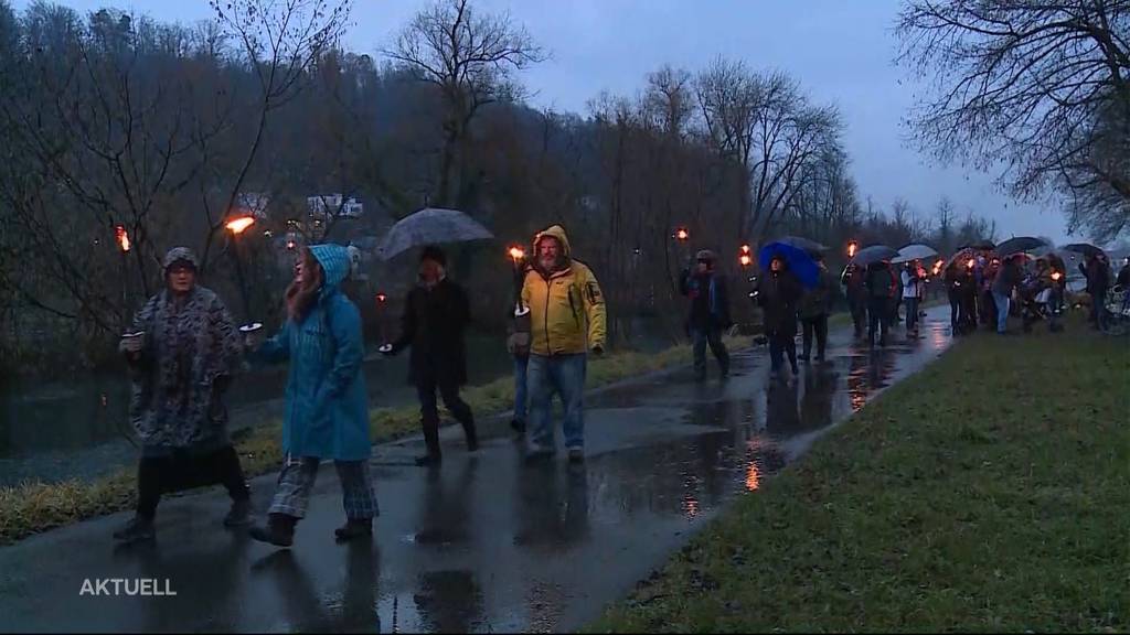 Trauermarsch für ermordete Rentnerin Hildegard Enz