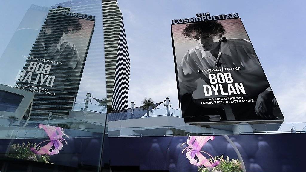Der frisch gekürte Literaturnobelpreisträger Bob Dylan wird in Las Vegas gefeiert. Dort sollte er als nächstes auftreten.