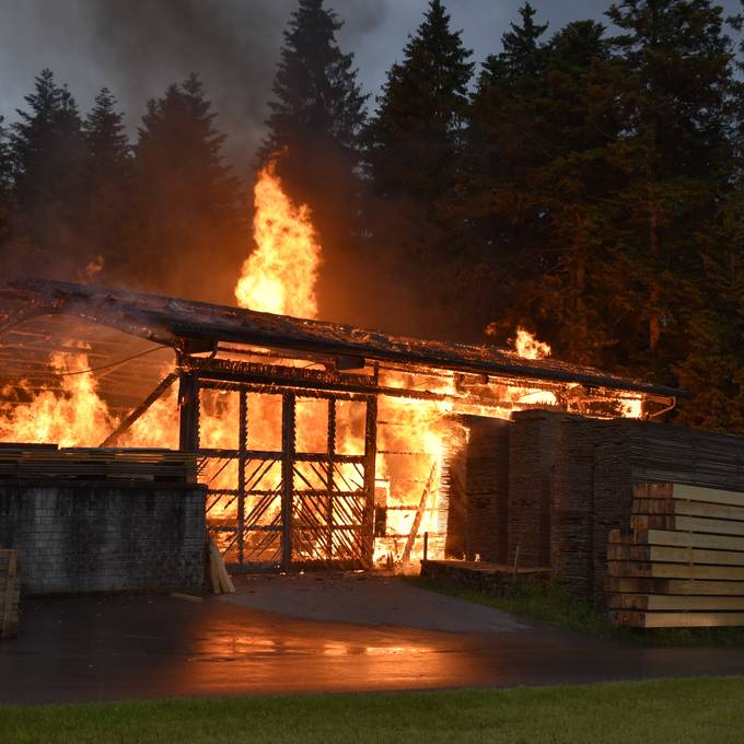Blitzschlag war Ursache für Sägerei-Brand