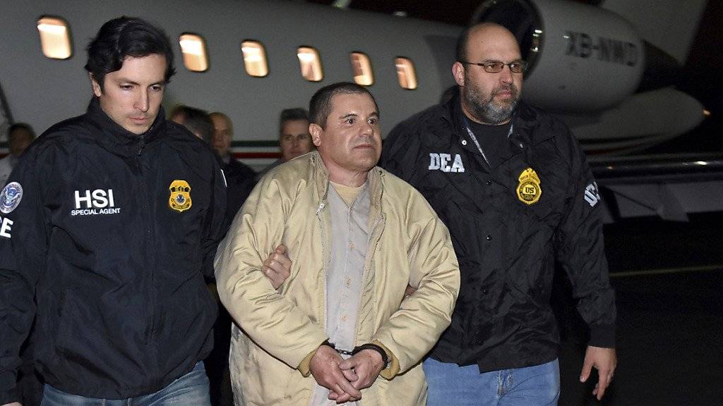 Der mexikanische Drogenbaron Joaquin «El Chapo» Guzman (Mitte) akzeptiert seine lebenslange Haftstrafe nicht und geht in Berufung. (Archivbild)
