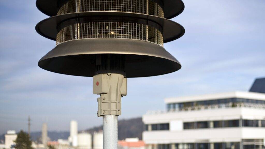 Im Zuge des jährlichen Sirenentests werden 7200 mobile und stationäre Sirenen in der Schweiz auf ihre Funktionstüchtigkeit überprüft. (Archivbild)