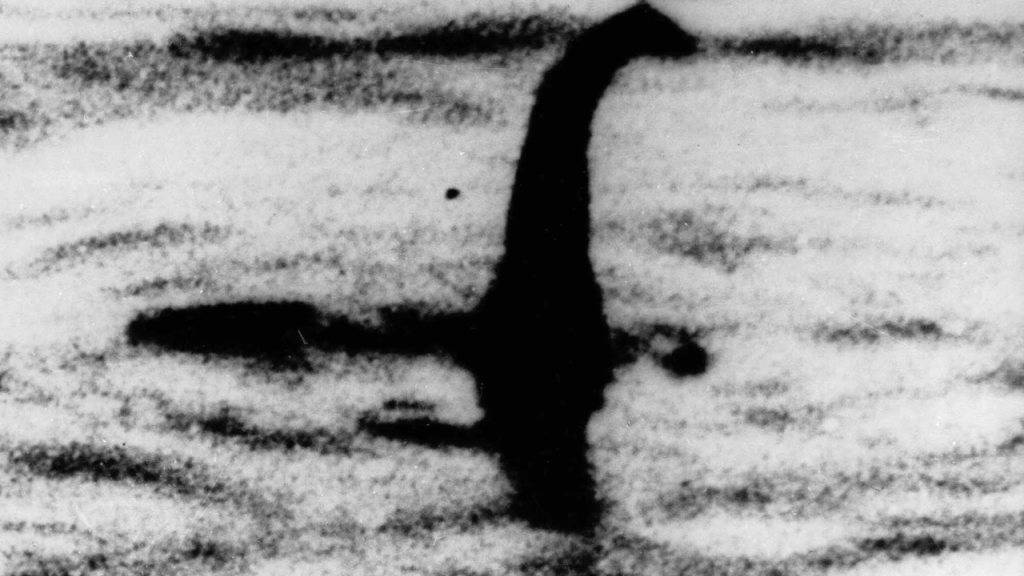 Was schlummert unter der Oberfläche des Loch Ness? Wenn schon kein echtes «Nessie», so doch eine vergessene Filmrequisite. (Archivbild)