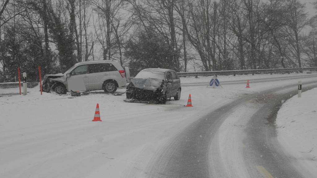 Schwyz: Ein Dutzend Verkehrsunfälle in 24 Stunden