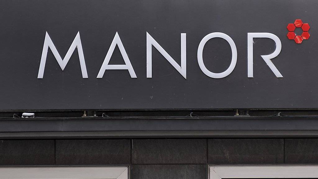 Die Warenhauskette Manor will am Hauptsitz in Basel bis zu 200 Stellen abbauen.