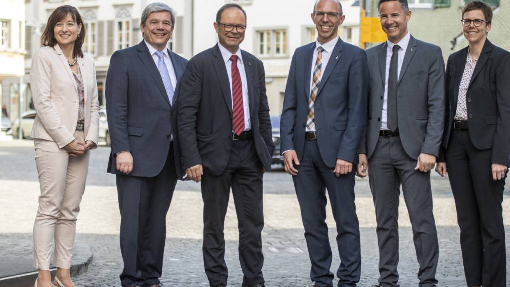 Der Obwaldner Regierungsrat wird ab 8. März anders zusammengesetzt sein. Daniel Wyler (SVP, zweiter von links) stellt sich nicht mehr zur Wahl.