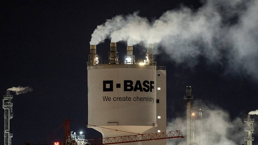 Der deutsche Chemiekonzern BASF treibt die Trennung von seinem Öl- und Gasgeschäft Wintershall Dea voran. (Archivbild)