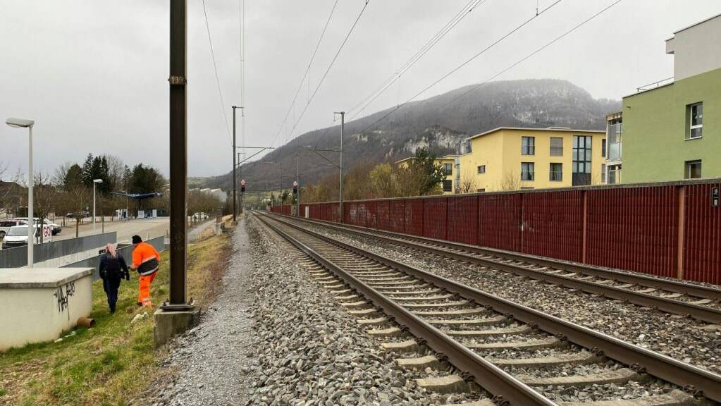 Auf diesem SBB-Abschnitt in Oensingen SO legten Unbekannte mehrfach Steine auf die Bahngleise.
