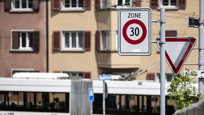 Stadtzürcher Parlament lehnt Tempo-30-Verbot auf Hauptstrassen ab