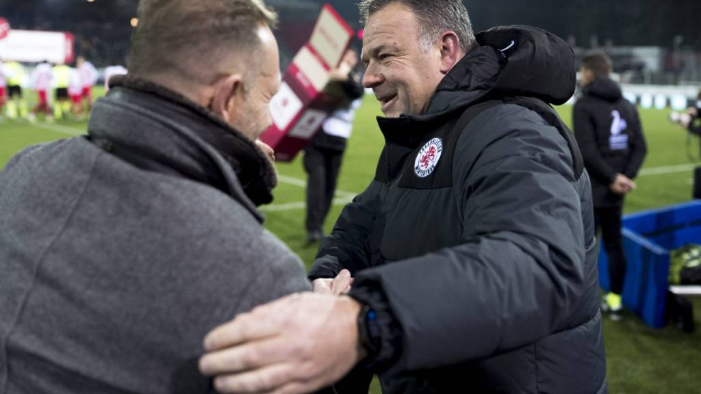 Die beiden Trainer, Winterthurs Patrick Rahmen (rechts) und Thuns Mauro Lustrinelli, haben ganz unterschiedliche Herausforderungen