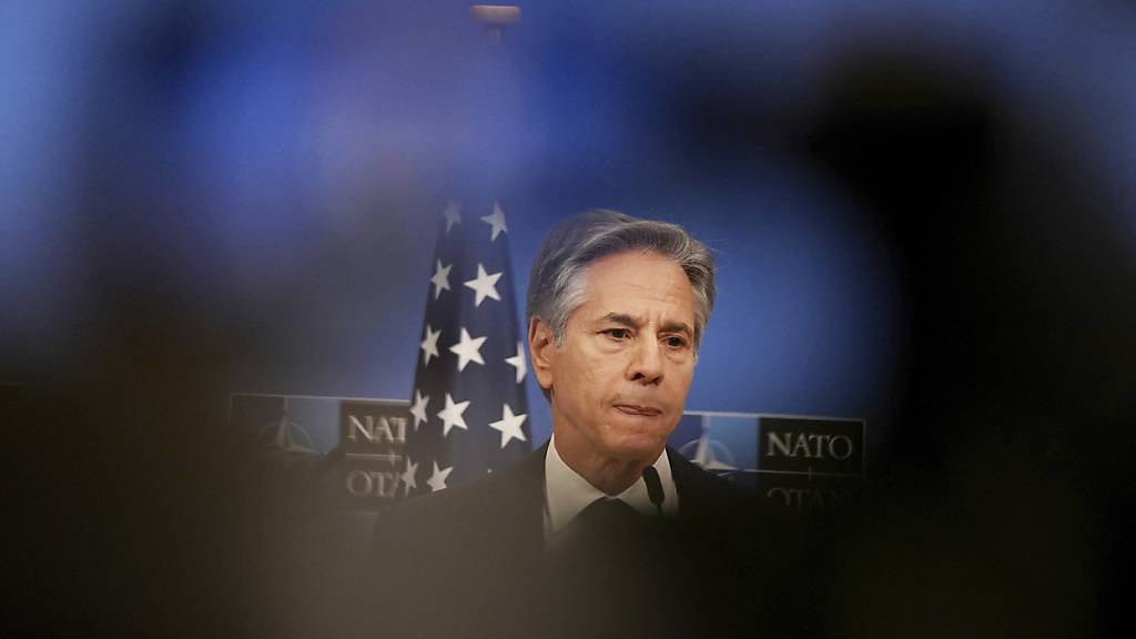 ARCHIV - US-Außenminister Antony Blinken spricht während einer Pressekonferenz zum Abschluss eines Treffens der NATO-Außenminister im NATO-Hauptquartier. Foto: Virginia Mayo/AP/dpa