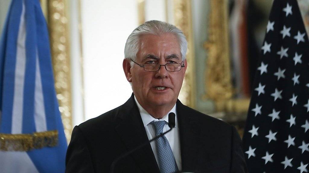 Der US-Aussenminister Rex Tillerson sagte während eines Besuches in Argentinien, dass die USA nunmehr auch Sanktionen gegen Venezuela im Erdölsektor erwägen würden.