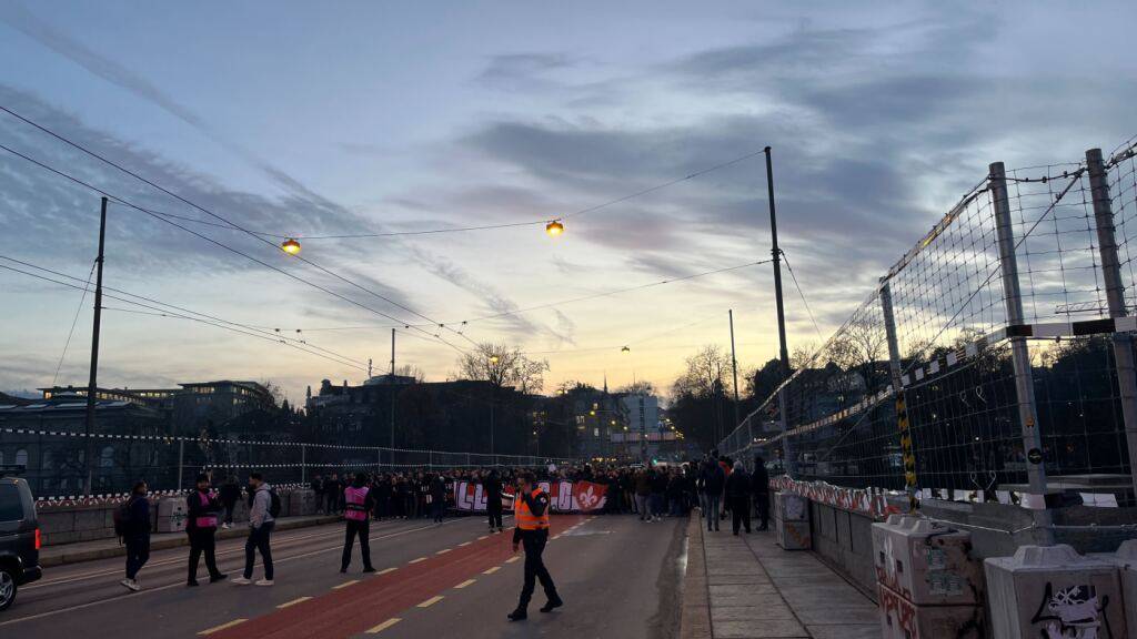 Berner Polizei setzt Gummischrot gegen Fussballfans ein