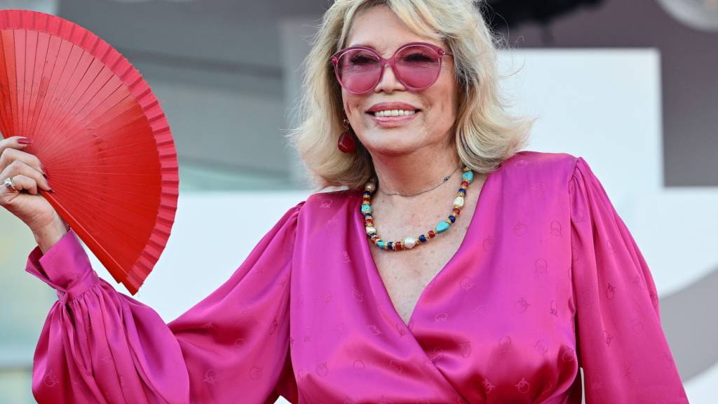 Die Schauspielerin und Sängerin Amanda Lear hat in den Disco-Jahren der 1970er und 1980er Jahre grosse Erfolge gefeiert. Einst war sie Muse von Salvador Dalí; später hat sie selbst gemalt. Jetzt vermutet sie, dass Miley Cyrus einen ihrer alten Hits kopiert hat. (Archivbild)