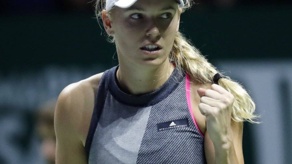 Da kommt die Faust: Caroline Wozniacki pusht sich zu ihrem ersten Sieg über Venus Williams