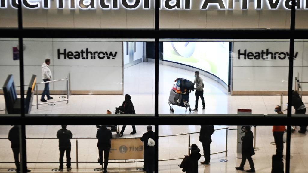 Grenzbeamte am Flughafen London-Heathrow beginnen Streik