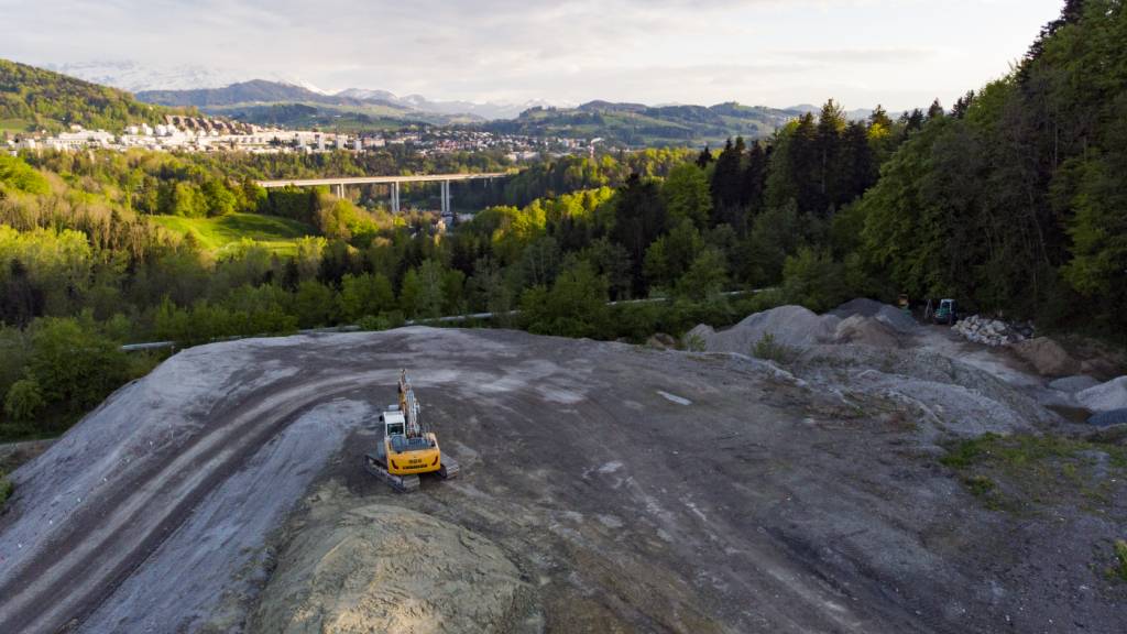 Die Deponie Tüfentobel bei St. Gallen kann erweitert werden. (Archivbild)