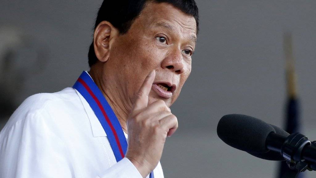 Uno-Sonderberichterstatter werfen der Regierung von Präsident Rodrigo Duterte (im Bild) massive Menschenrechtsverletzungen vorgeworfen. Seit Dutertes Amtsantritt vor drei Jahren habe sich die Lage auf den Philippinen stark verschlechtert. (Archivbild)