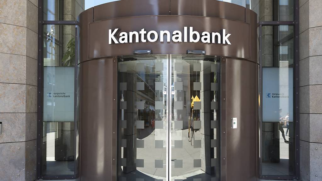 Die Aargauische Kantonalbank AKB zahlt für den Kanton als Eigentümer einmal mehr aus: 117 Millionen Franken Gewinn aus dem Jahr 2023 fliessen in die Staatskasse. (Archivbild)