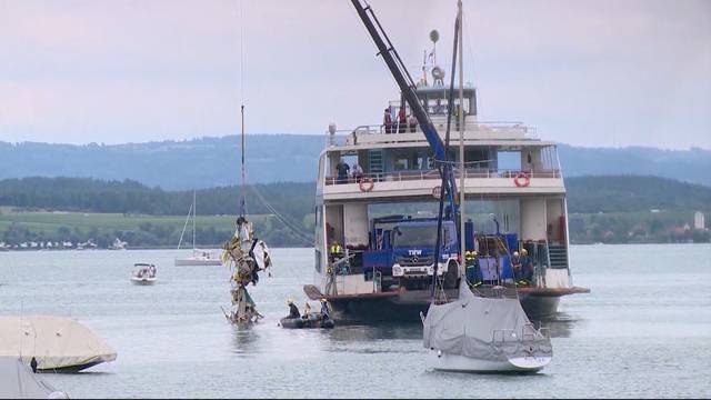 Kleinflugzeug-Bergung in vollem Gange