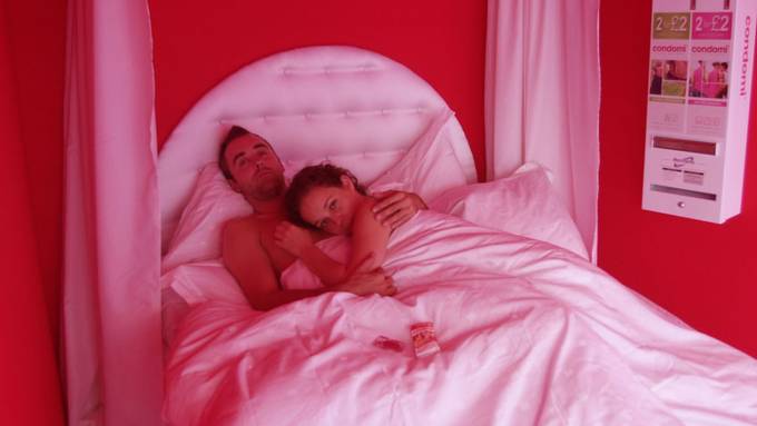 Paare, die das Bett teilen, schlafen laut einer Studie besser