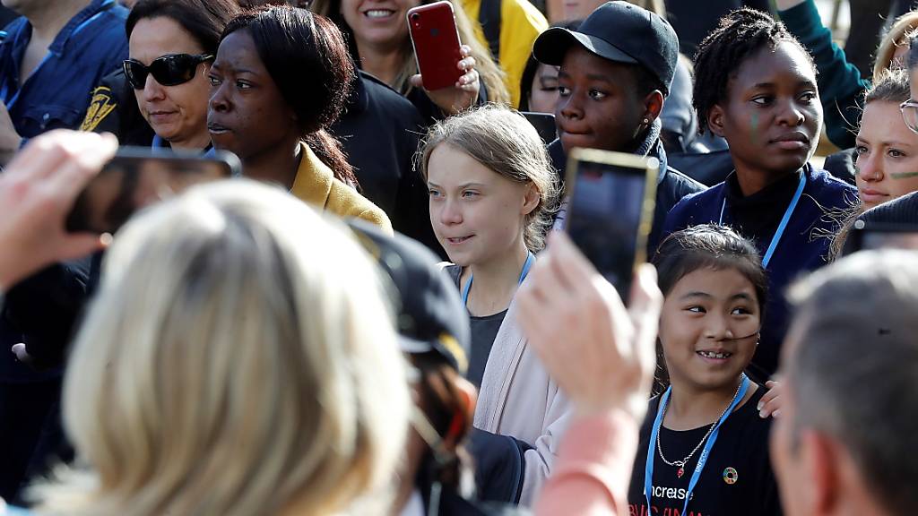 Greta Thunberg bei der Ankunft am Freitag in Madrid.