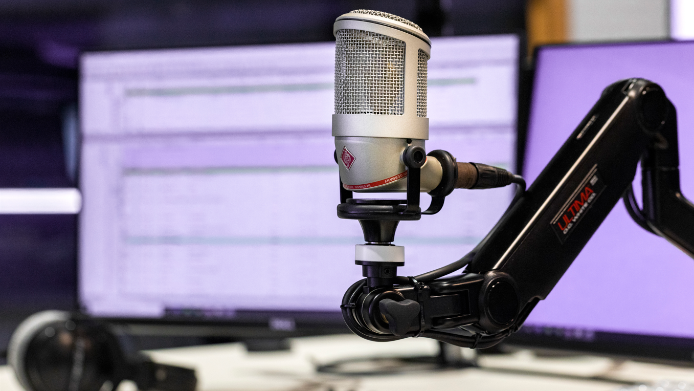 Academy_Radio-Studio