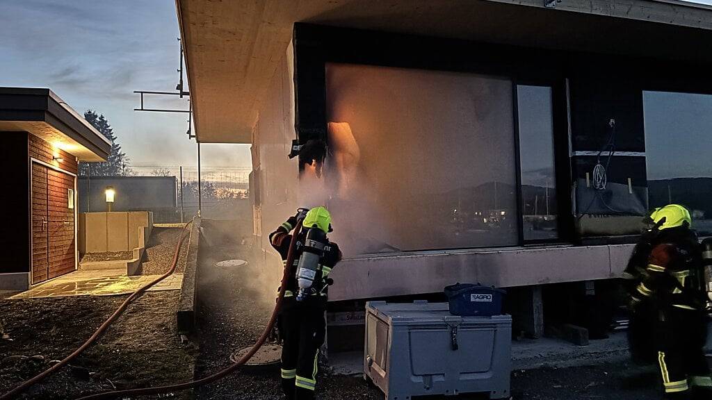 Die Feuerwehr bekam den Brand in Griff.