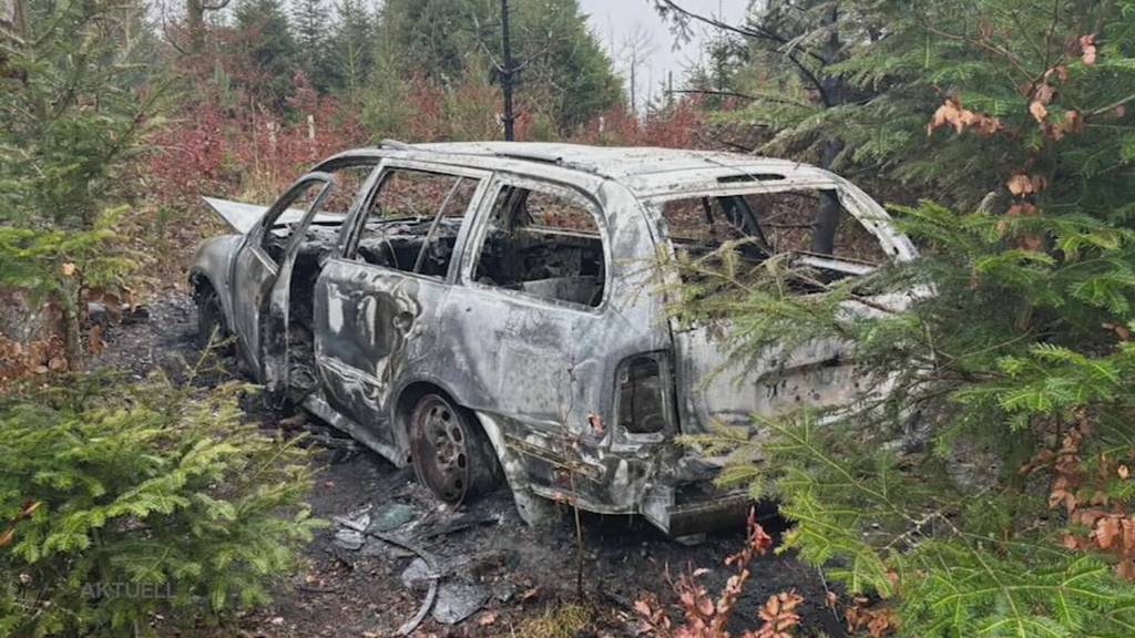 Geklaut und angezündet: Dieser Familie gehörte das Fluchtauto