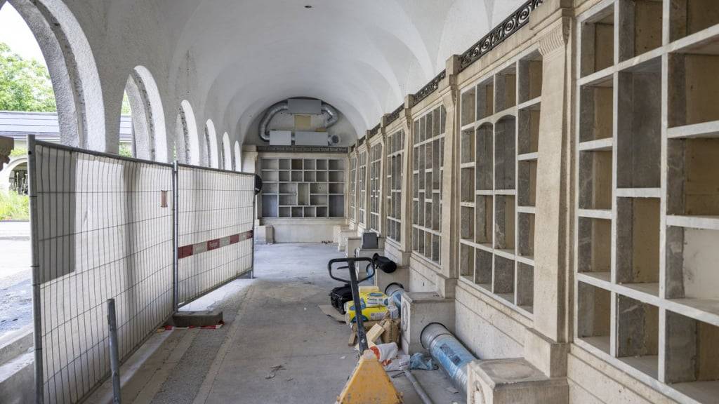 Sicht auf eine ehemaligen Urnenwand, im Krematoruim des Bremgartenfriedhofs in Bern. Im nächsten Jahr soll dort das Restaurant «La Vie» seinen Betrieb aufnehmen.