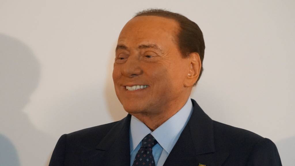 Italiens früherer Regierungschef Berlusconi hat seine langjährige Freundin verlassen - Grund soll eine noch jüngere Frau sein. (Archvibild)