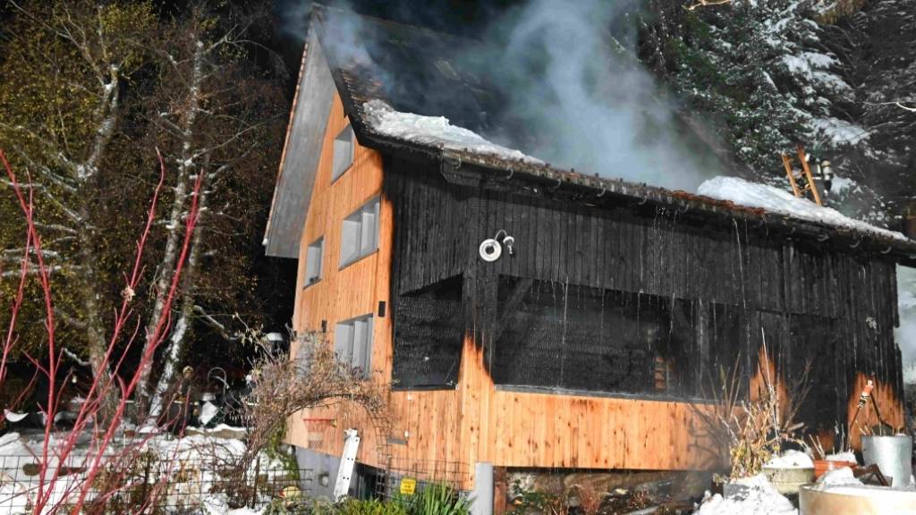 Der Anbau des Hauses ist nach dem Brand nicht mehr bewohnbar.