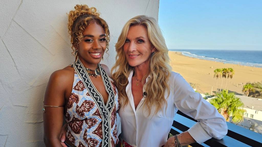 Nicky B Fly - Sängerin & Live-Performerin 