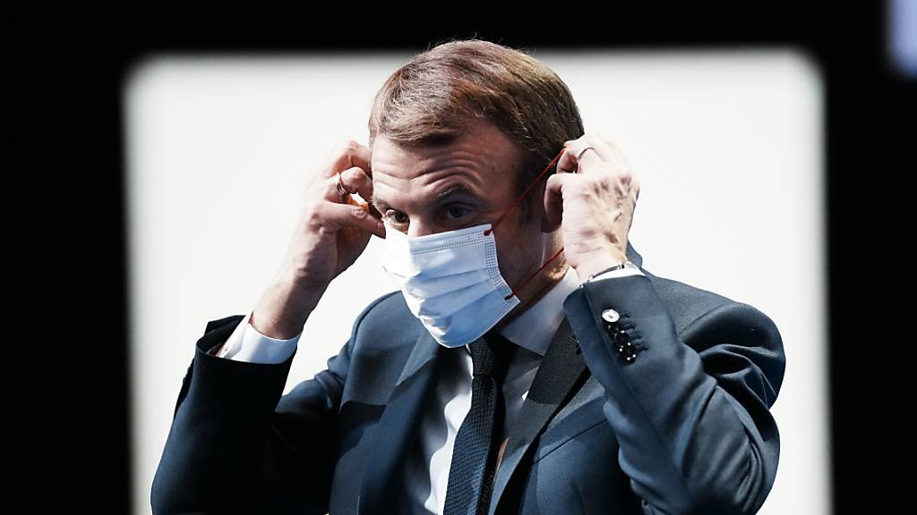 «Nicht notwendig»: Emmanuel Macron lehnt einen Lockdown für Ungeimpfte in Frankreich ab. Foto: Thibault Camus/AP/dpa