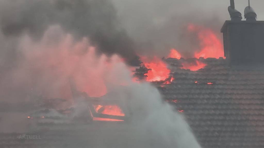 Haus abgefackelt: Erlinsbacher verursacht mit Föhn einen Brand, jetzt ist er verurteilt