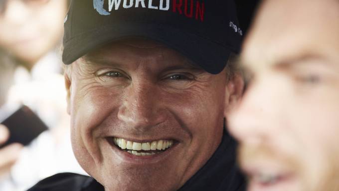 David Coulthard «jagt» Läufer in Zug