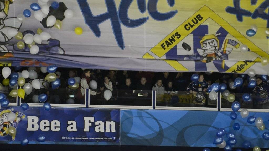 Die Fans von La Chaux-de-Fonds in Feierlaune - erstmals seit drei Jahren wieder NLB-Leader