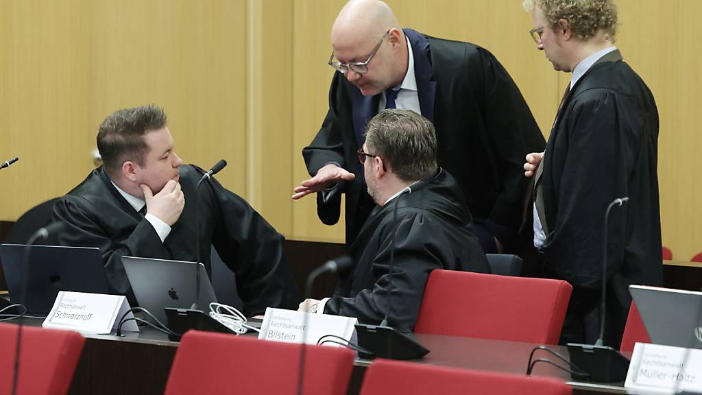 Drei Jugendliche wegen mutmasslicher Terrorpläne vor Gericht